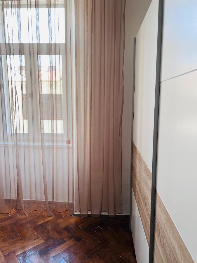 Apartment For Special Getaway Rose Pola Esterno foto