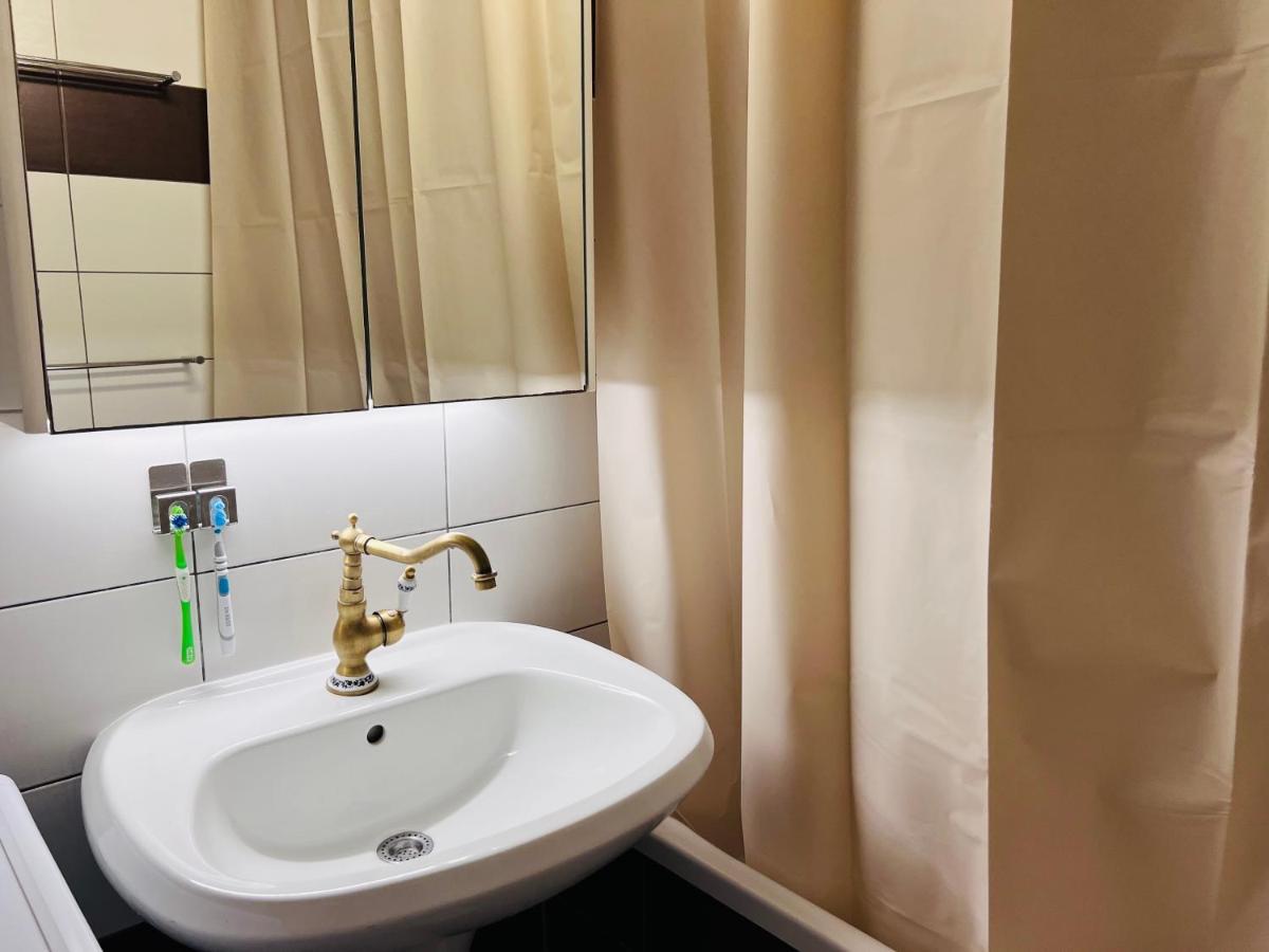 Apartment For Special Getaway Rose Pola Esterno foto