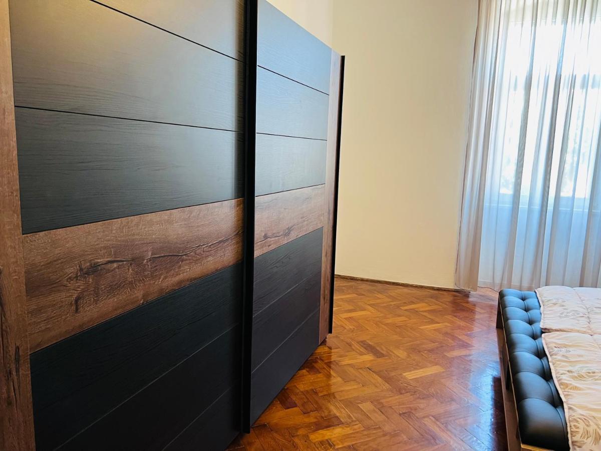 Apartment For Special Getaway Rose Pola Esterno foto