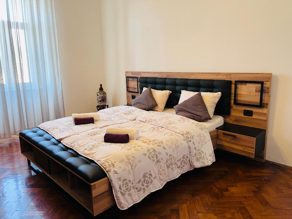 Apartment For Special Getaway Rose Pola Esterno foto